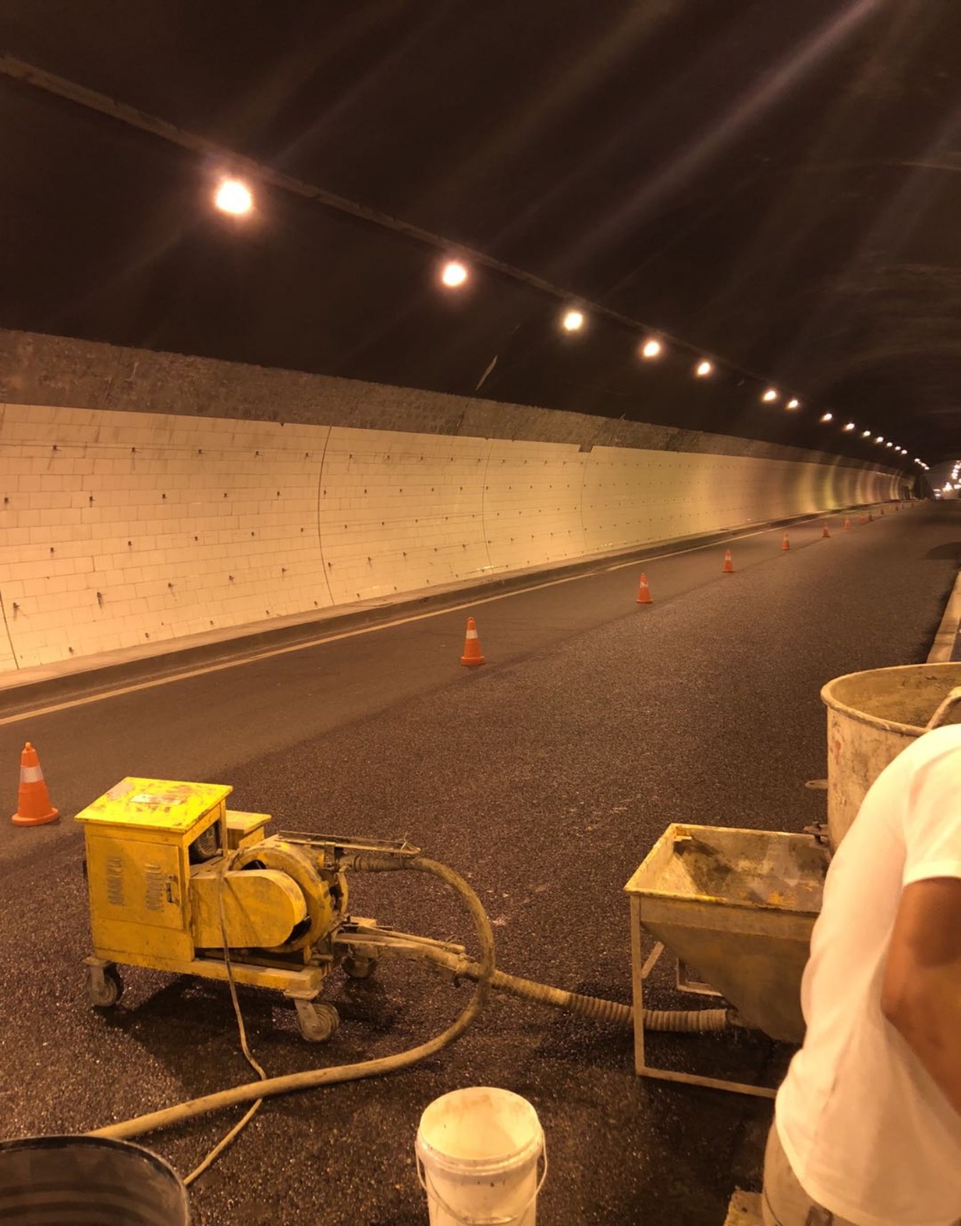 重庆观音岩隧道钢结构防火涂料工程